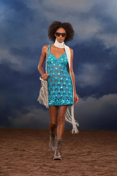Look 24